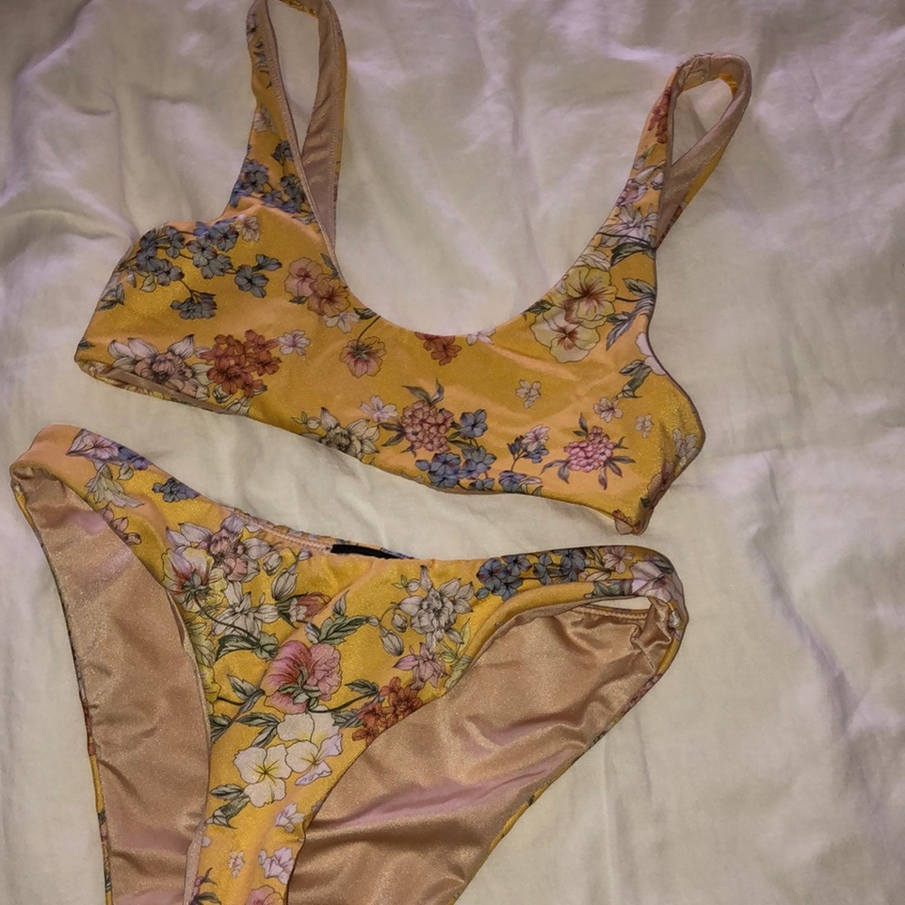 Pacsun Floral Bikini Set